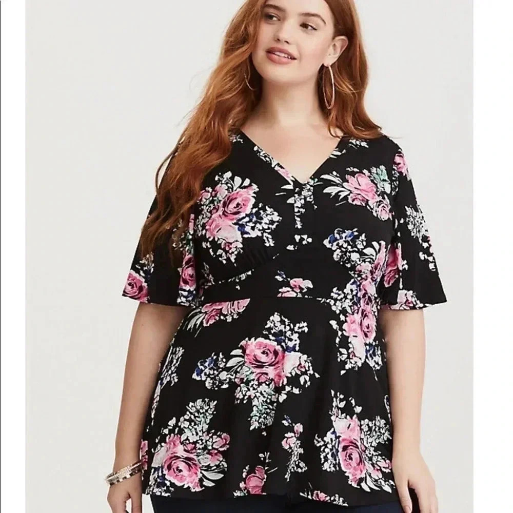 TORRID BLACK FLORAL JERSEY KNIT PEPLUM TOP SIZE 3X